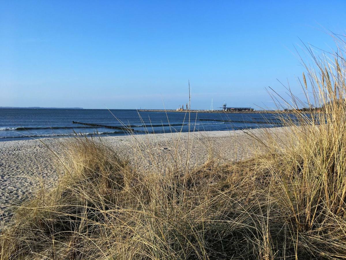 Fewo Am Strand グロヴェ エクステリア 写真