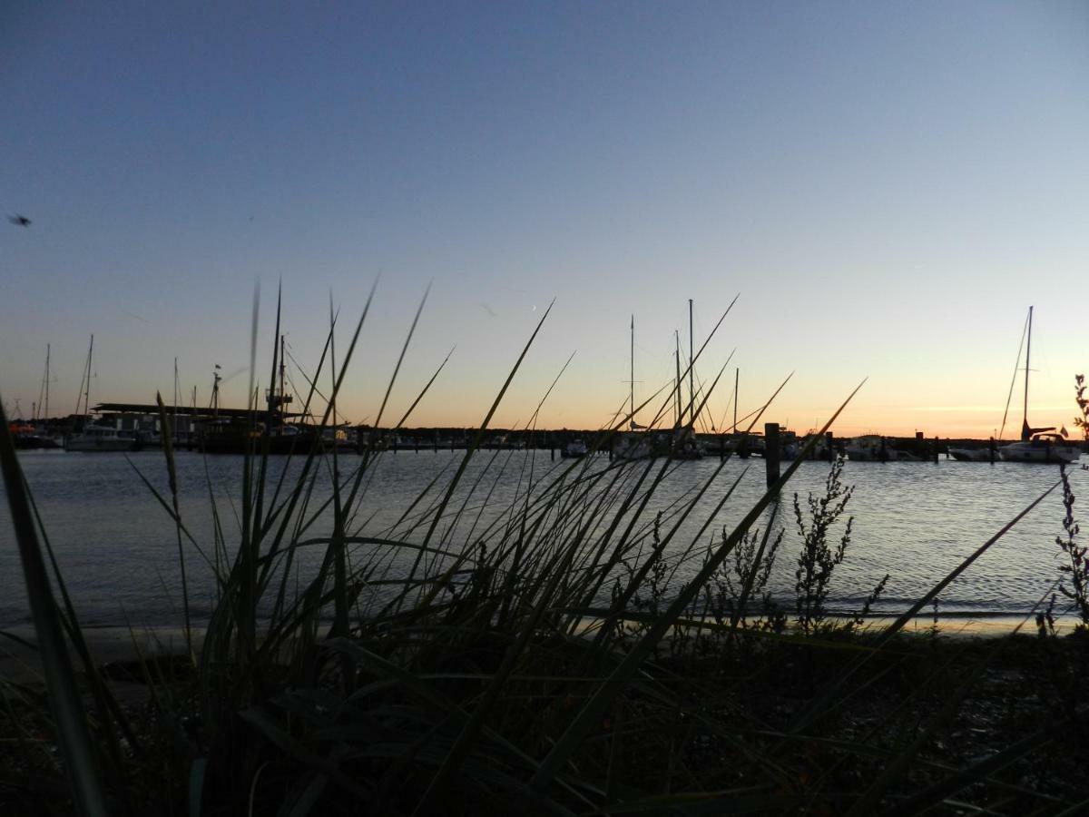 Fewo Am Strand グロヴェ エクステリア 写真