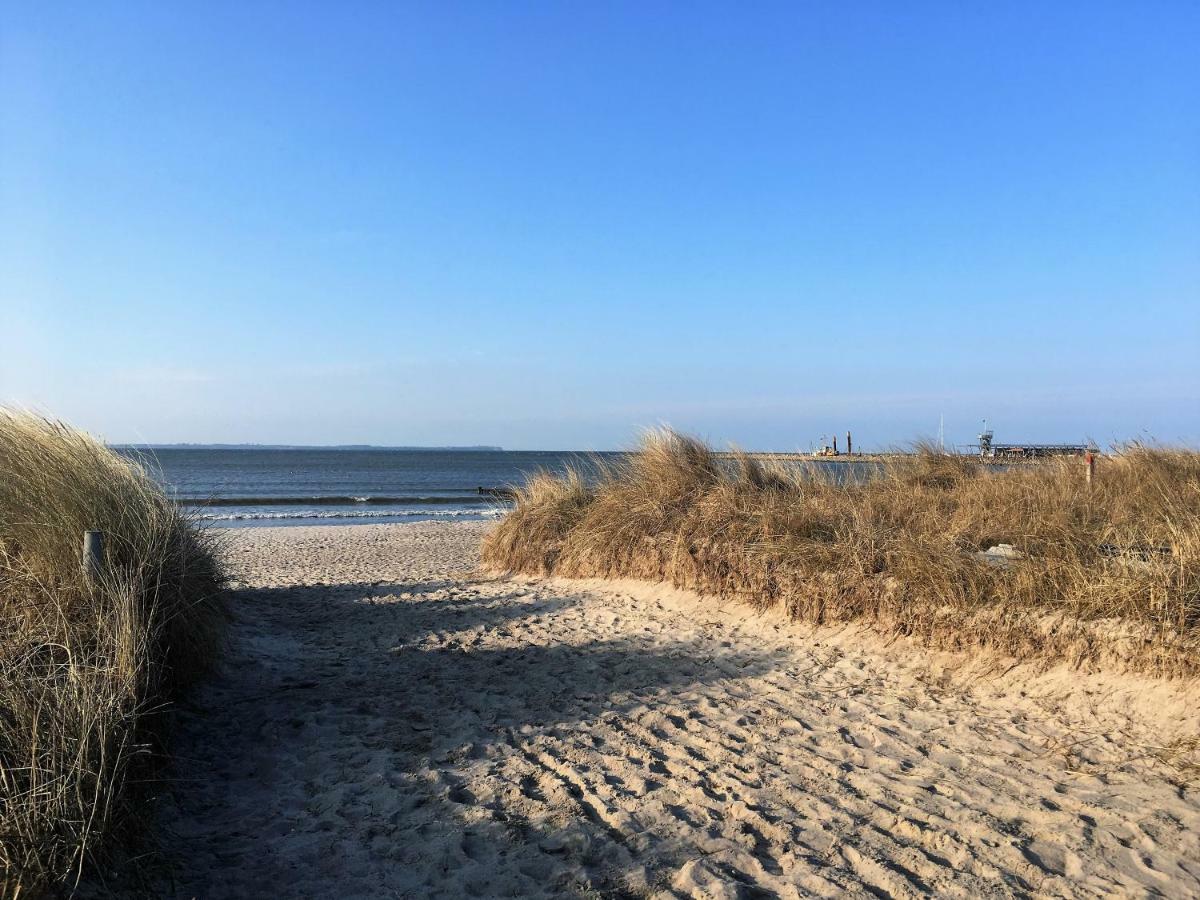 Fewo Am Strand グロヴェ エクステリア 写真