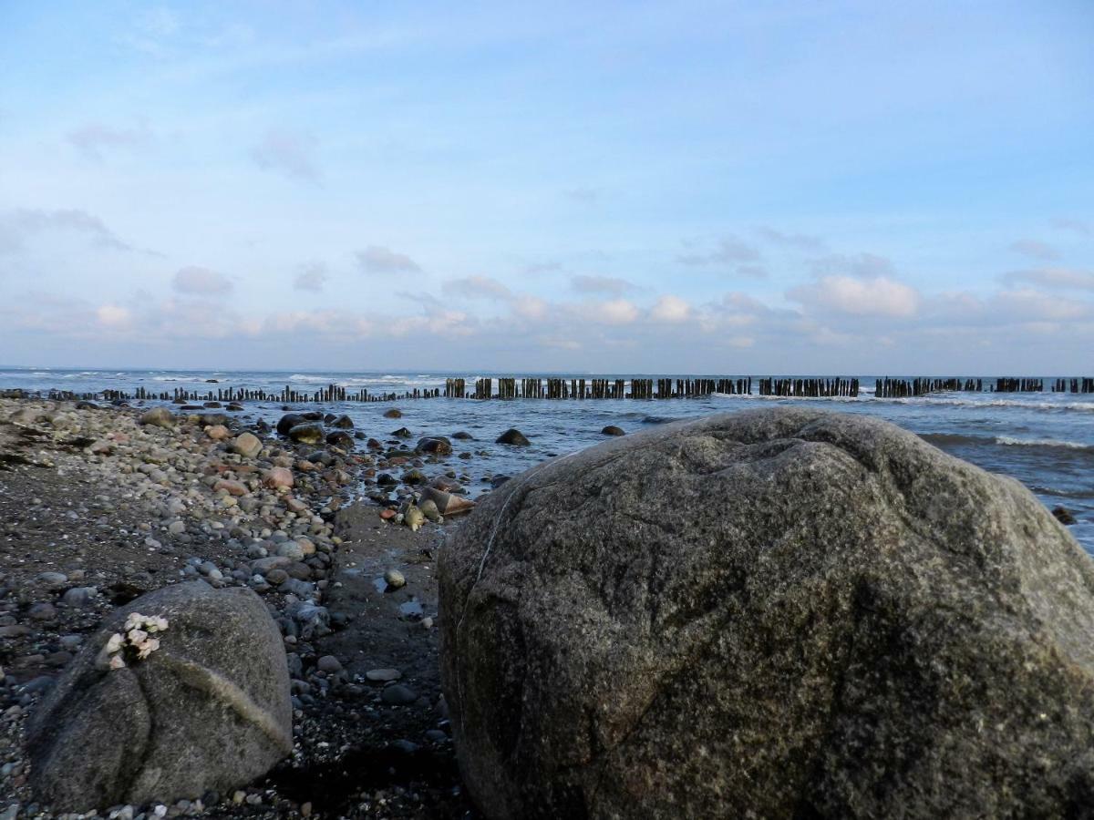 Fewo Am Strand グロヴェ エクステリア 写真